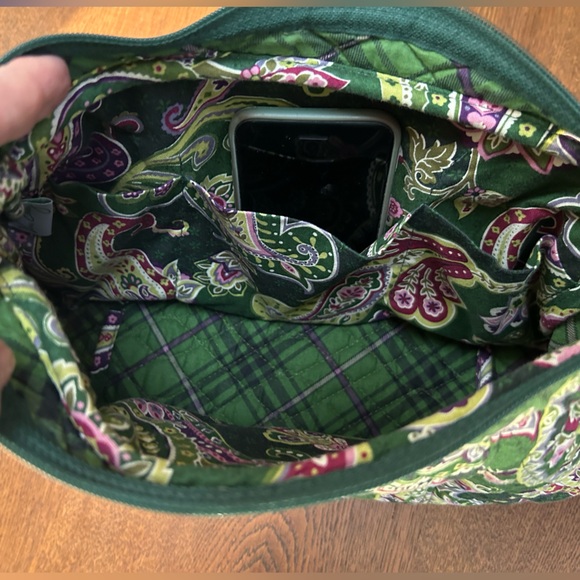 Vera Bradley shoulder bag—Retired Chelsea Green. Rare. W/ a green plaid accent. - Picture 3 of 5